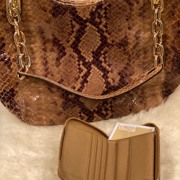 Michael kors python purse and wallet - Picture 7 of 7
